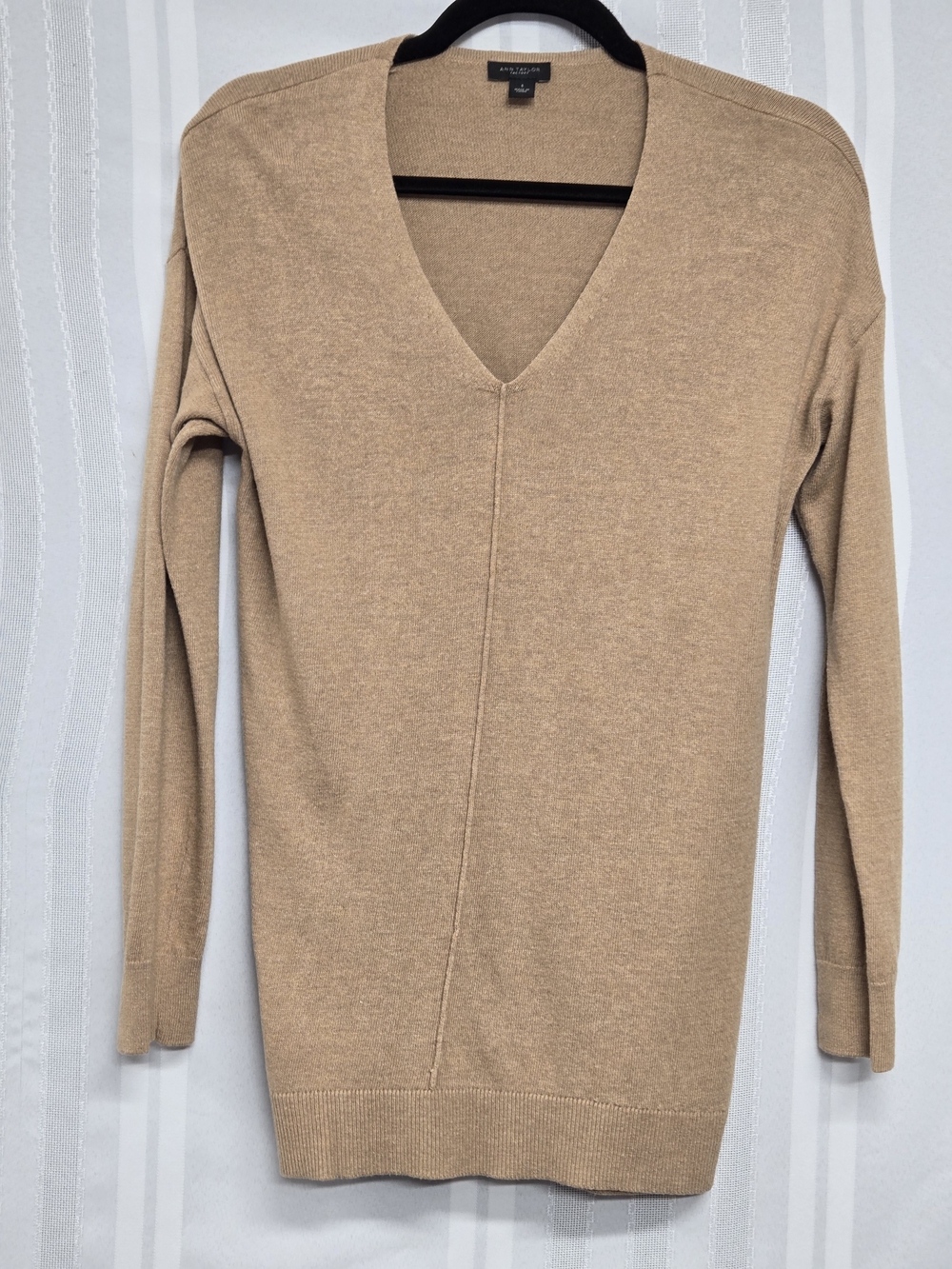 Ann Taylor Factoty Camel V-Neck Longline Sweater Size Small